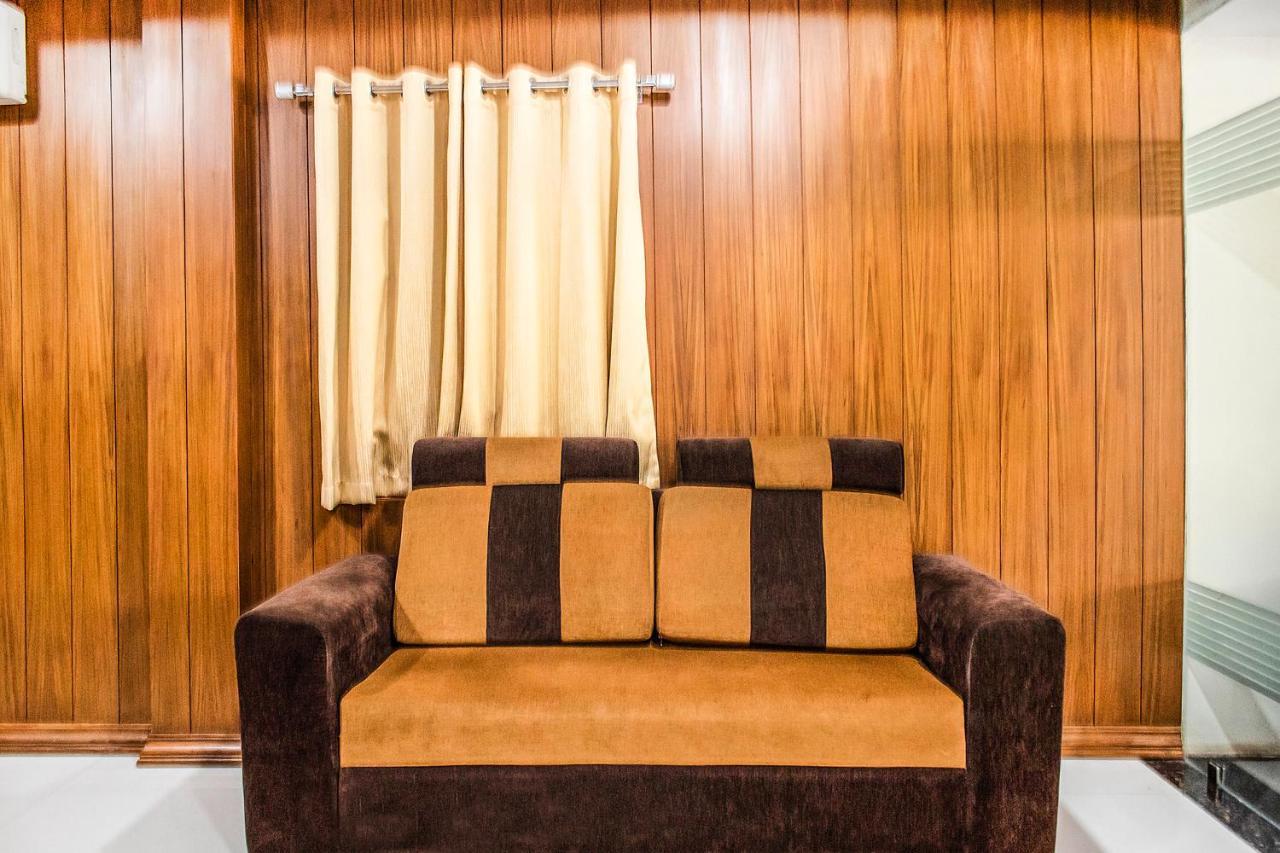 Fabexpress Sri Lakshmi Deluxe Sivarampalli Hyderabad Exterior foto